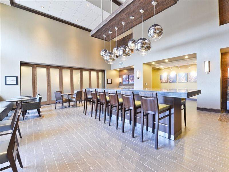 Hampton Inn & Suites Greensboro/Coliseum Area Eksteriør billede