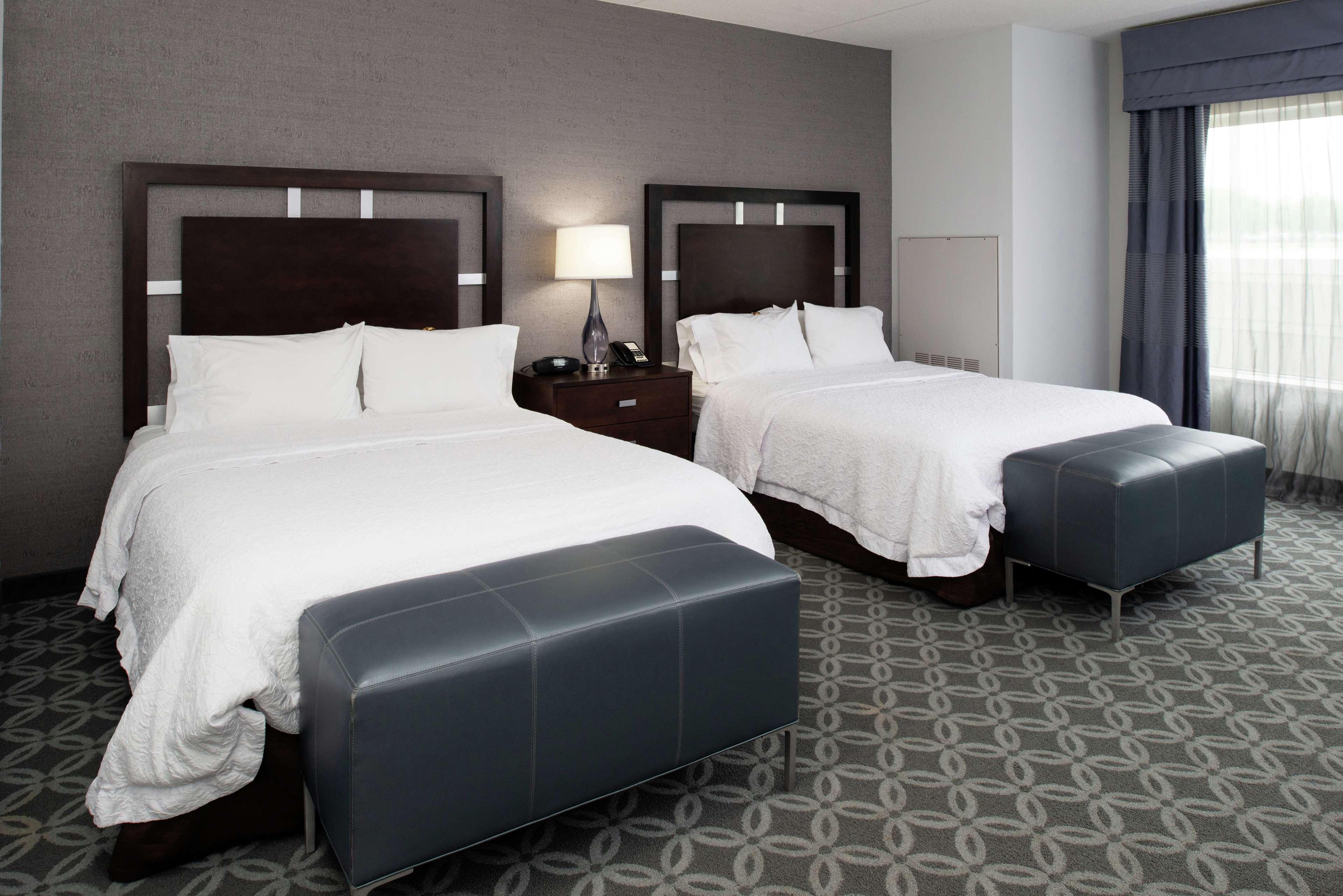 Hampton Inn & Suites Greensboro/Coliseum Area Eksteriør billede
