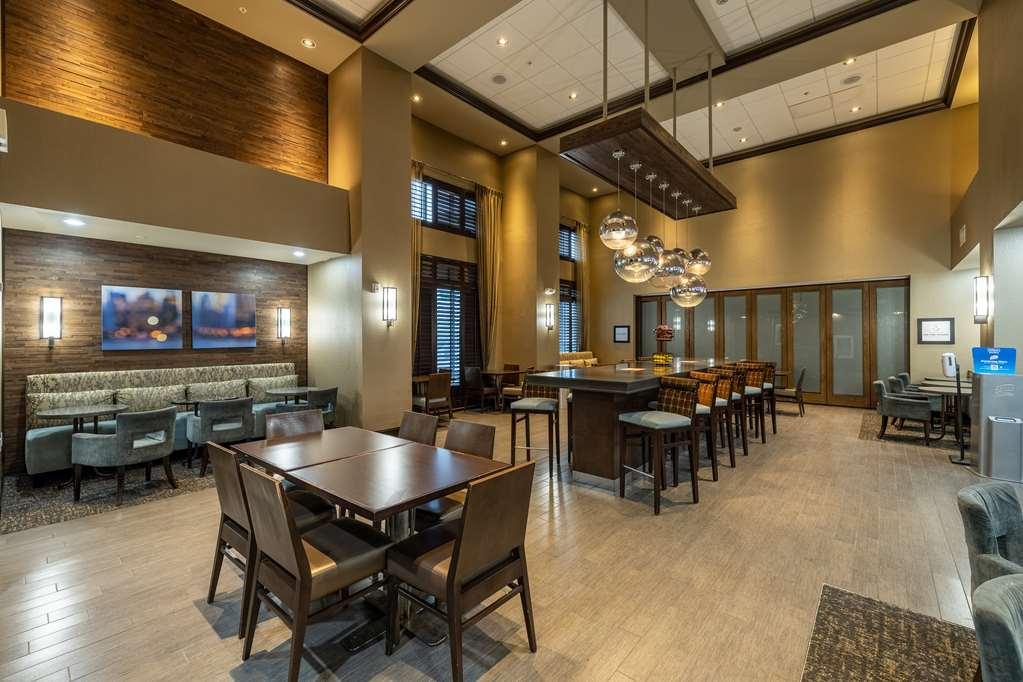 Hampton Inn & Suites Greensboro/Coliseum Area Eksteriør billede